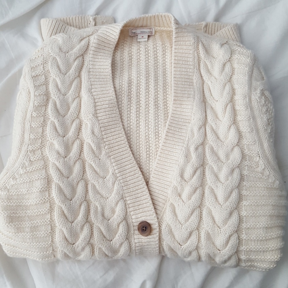 NWOT Cream Cable Knit Sweater